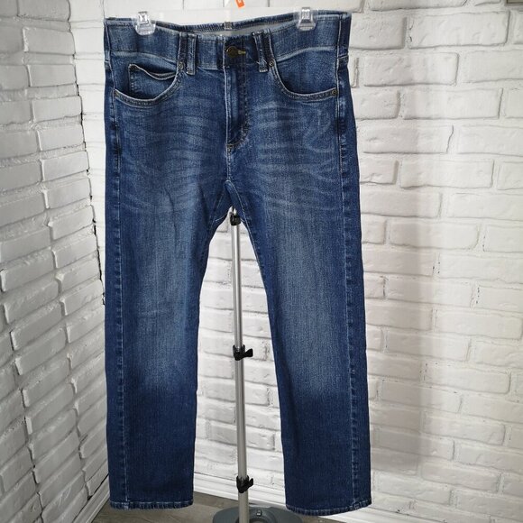 Lee Men's Size 32/30 Medium Wash Zipper & Button Closure Blue Jeans - Picture 1 of 9